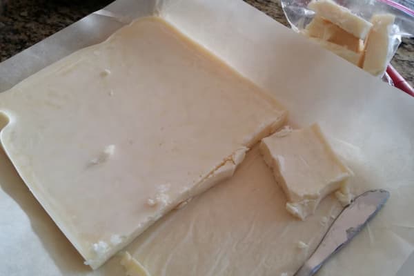 Raw beef tallow, rendered at home, "can have impurities or contaminants that may cause irritation or infection", says Sydney dermatologist Mei-Heng Tan.