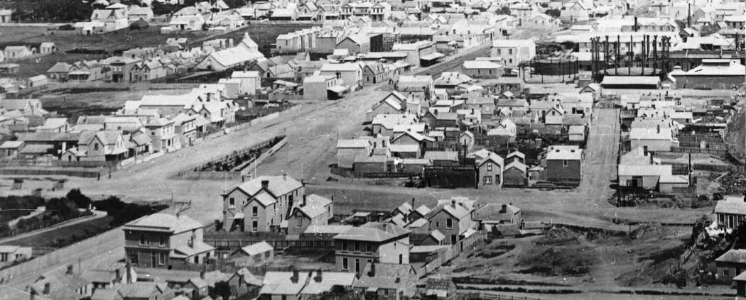 Courtenay_Place,_Wellington,_New_Zealand_circa_1878