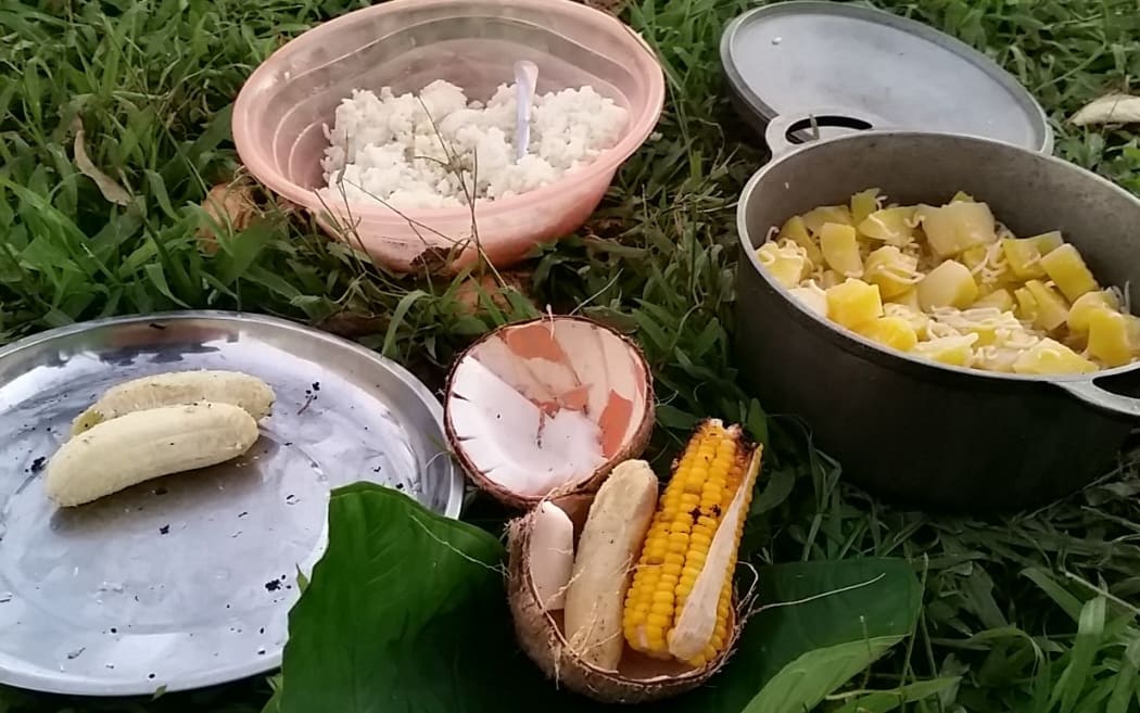 Last harvest after Cyclone Pam in Vanuatu