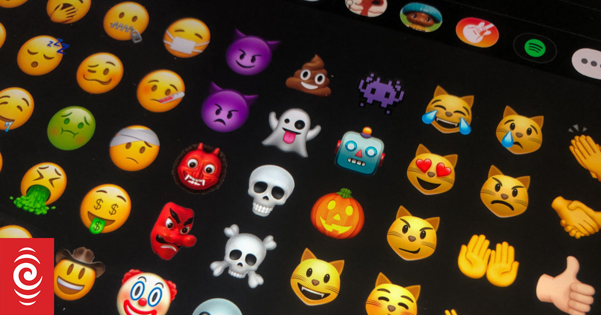 Is it acceptable to use emojis at work?