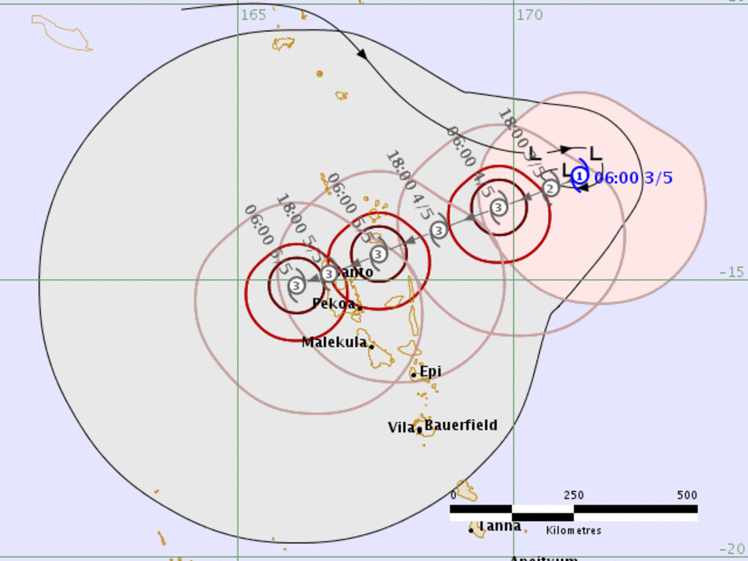 Cyclone Donna tracking map showing forecasted trajectory and intensity over the next few days.