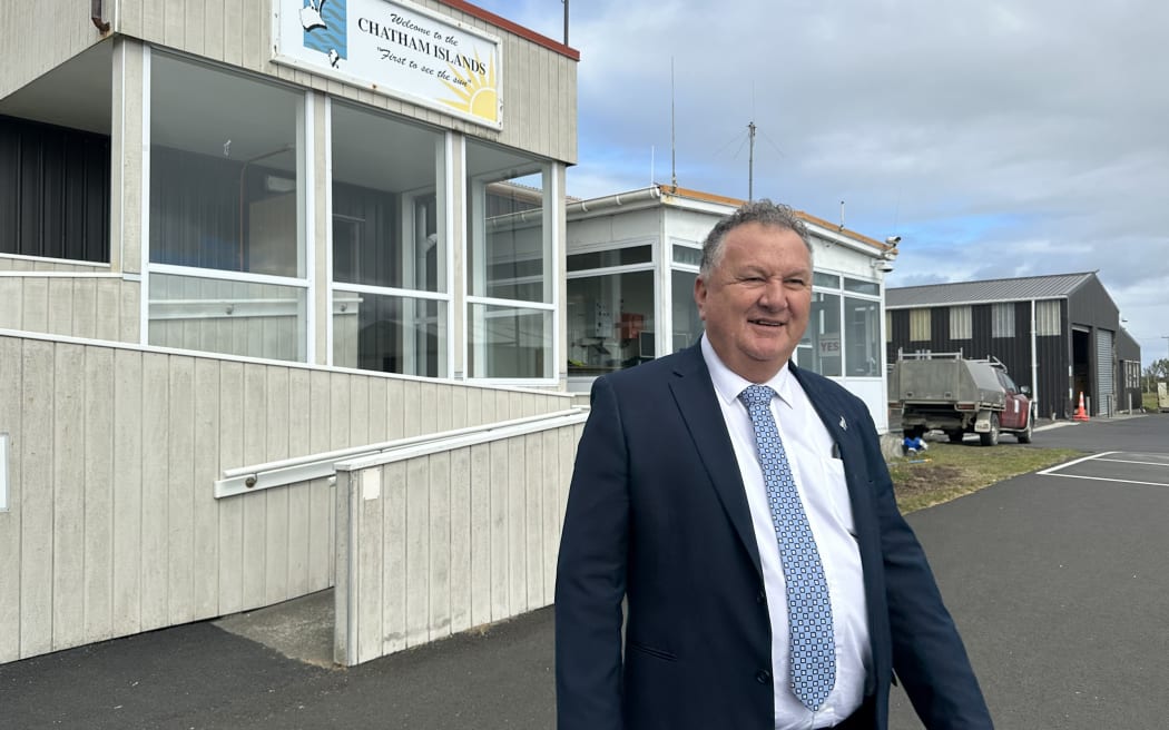 Regional Development Minister Shane Jones arrives at the Chatham Islands’ Tuuta Airport, for his regional infrastructure summit. “Boosting resilience is critical,” he says. “I hope to hear some ambitious plans from the islanders.” Photo: Jonathan Milne/Newsroom