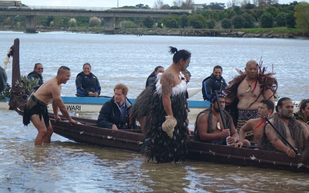 Prince Harry crossed the Whanganui River on a waka.