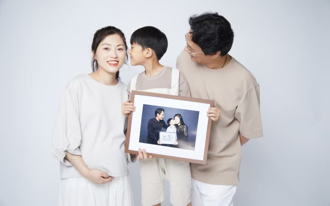 Yuan Fang and her family