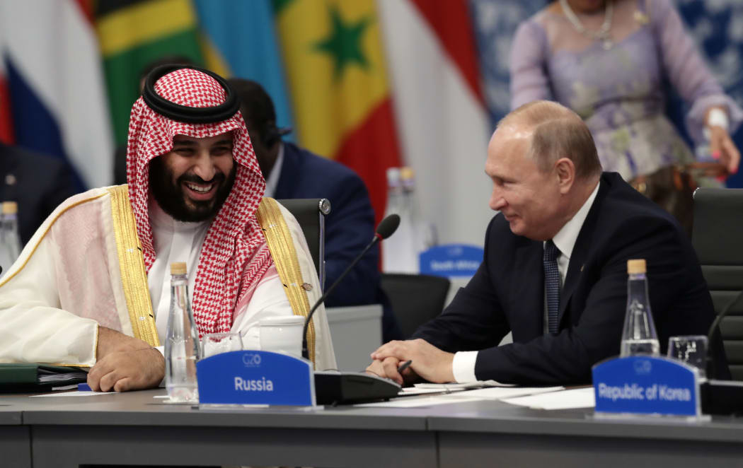 Saudi Arabia Crown Prince Mohammed bin Salman (L) and Russia's President Vladimir Putin attend the G20 Leaders' Summit in Buenos Aires, on November 30, 2018.