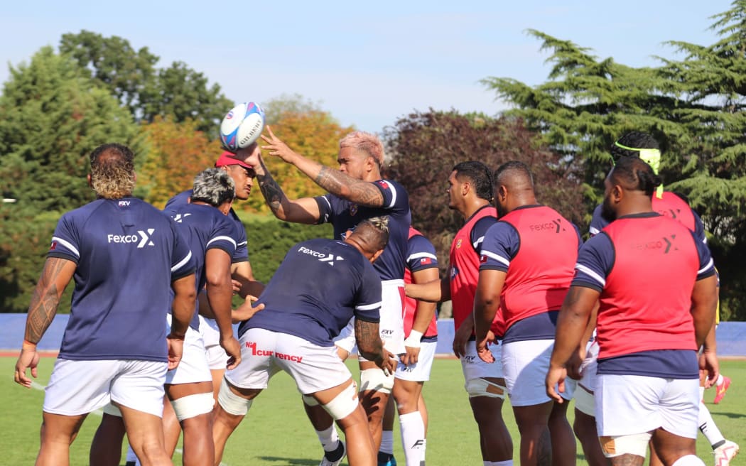 'Ikale Tahi players in training ahead of the game against Ireland this weekend