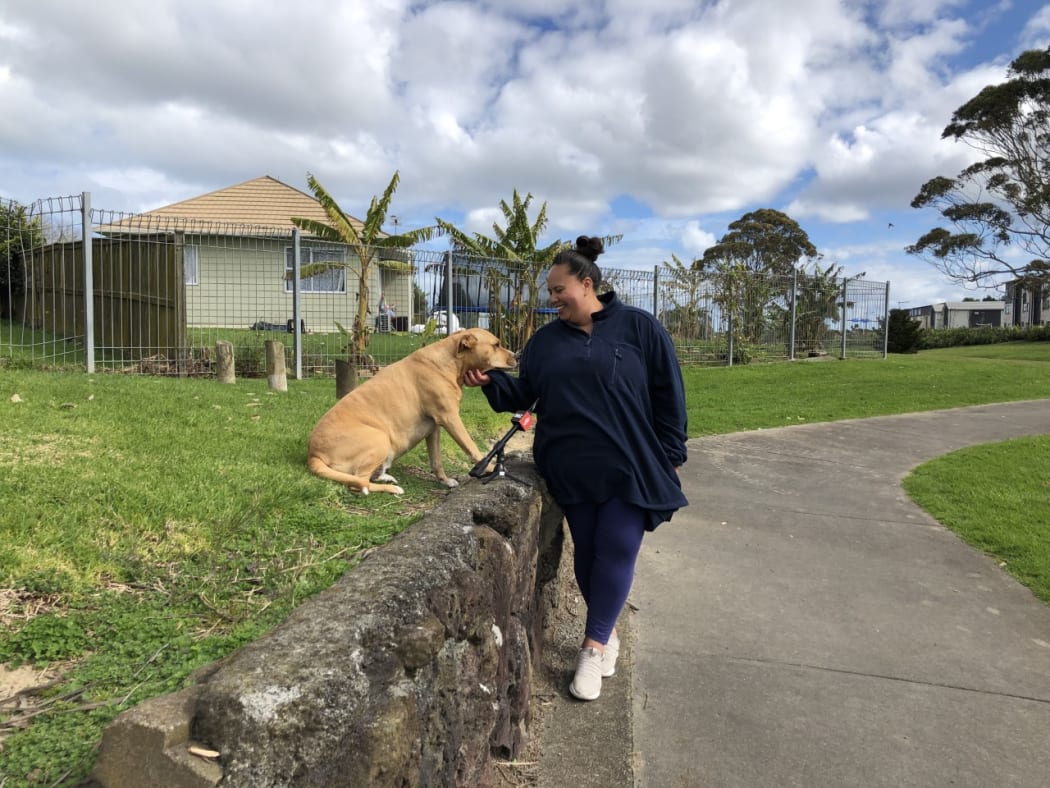 Erina Conroy, who's walking her dog Starcey in Manukau, told RNZ she didn't mind staying in Covid-19 level 4 lockdown longer as the priority is to contain the virus.