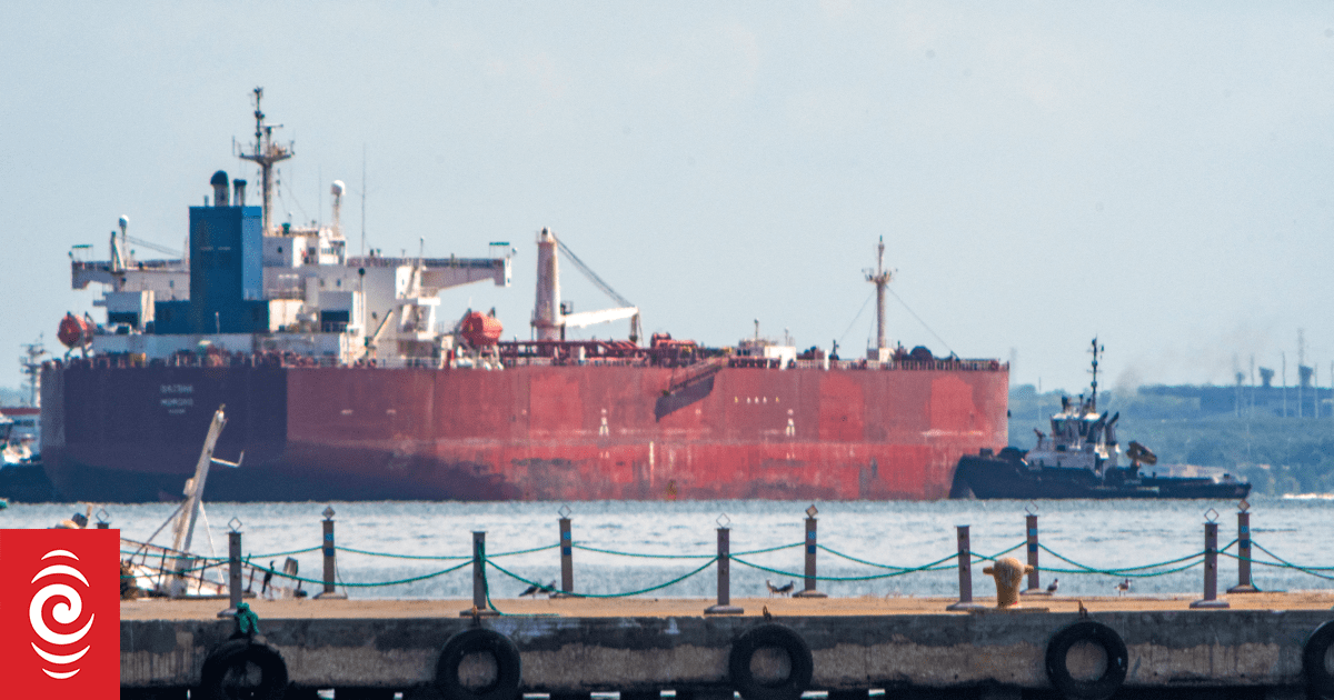 Caracas, Washington in talks to export Venezuelan oil to US, sources say