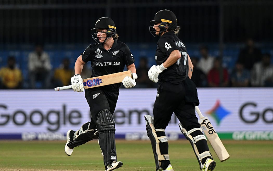 Brooke Halliday and Sophie Devine of the White Ferns.