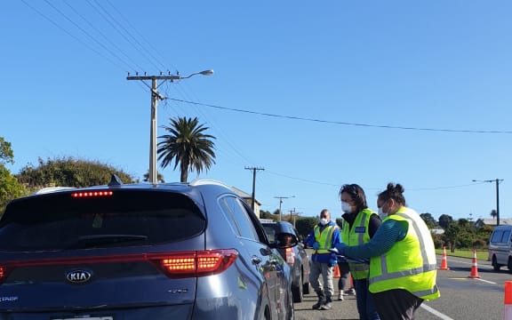 Ngāti Ruanui and Ngā Ruahine set up a checkpoint at Patea before dawn yesterday on Tuesday with police support.