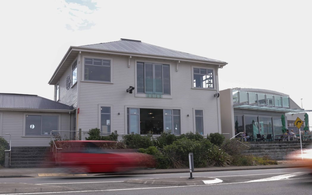 Cafe Spruce Goose near Wellington Airport.