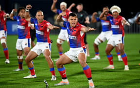 Levi Aumua leads a Moana Pasifika haka.
