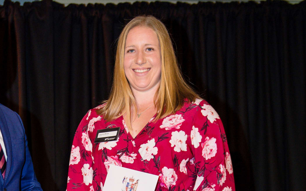 Lauren Bruce receives a Prime Minister's Scholarship, 2018.