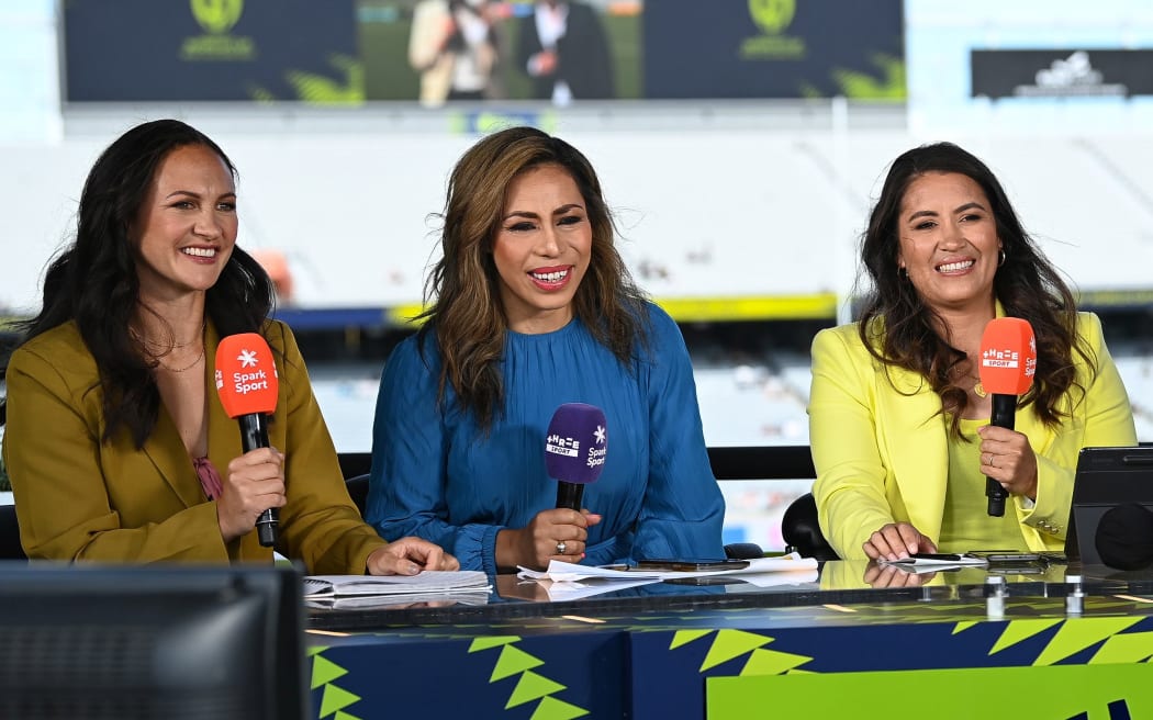Spark Sport commentators Sene Naoupu, Kristina Sue and Scotty Stevenson.
Canada v England, Women’s Rugby World Cup New Zealand 2021 (played in 2022) Semi Final match at Eden Park, Auckland, New Zealand on Saturday 5 November 2022. Mandatory credit: © Andrew Cornaga / www.photosport.nz