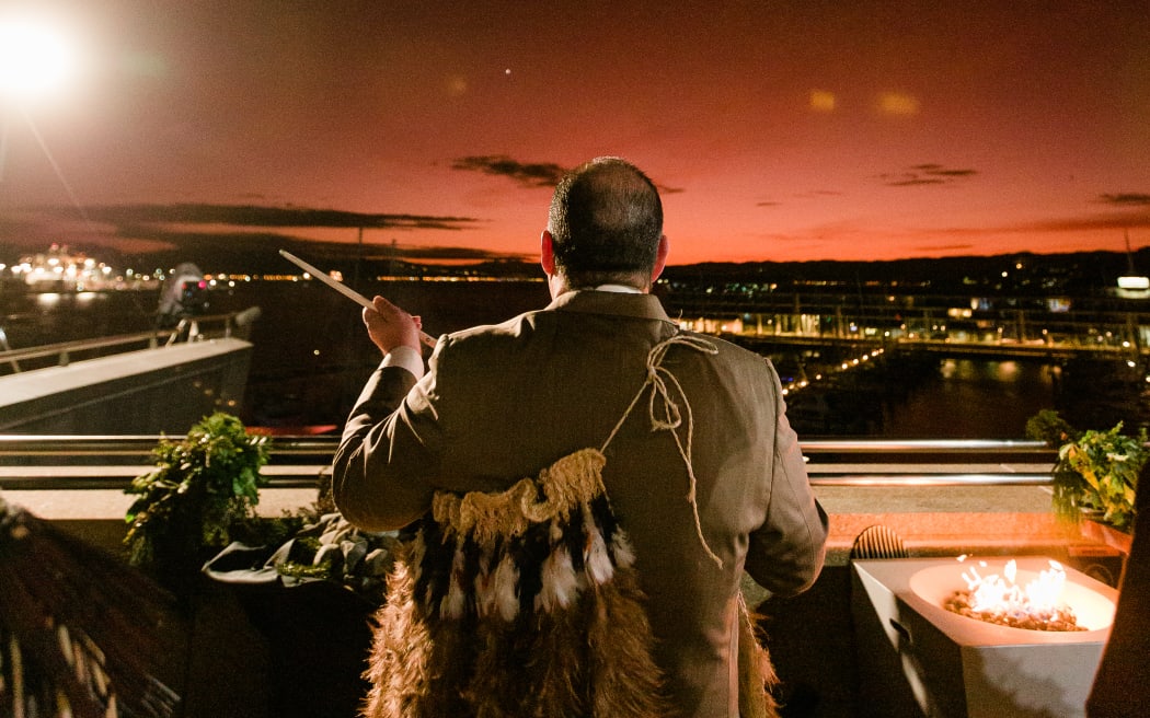 Tohunga Paraone Gloyne looks to the stars during the hautapu ceremony.