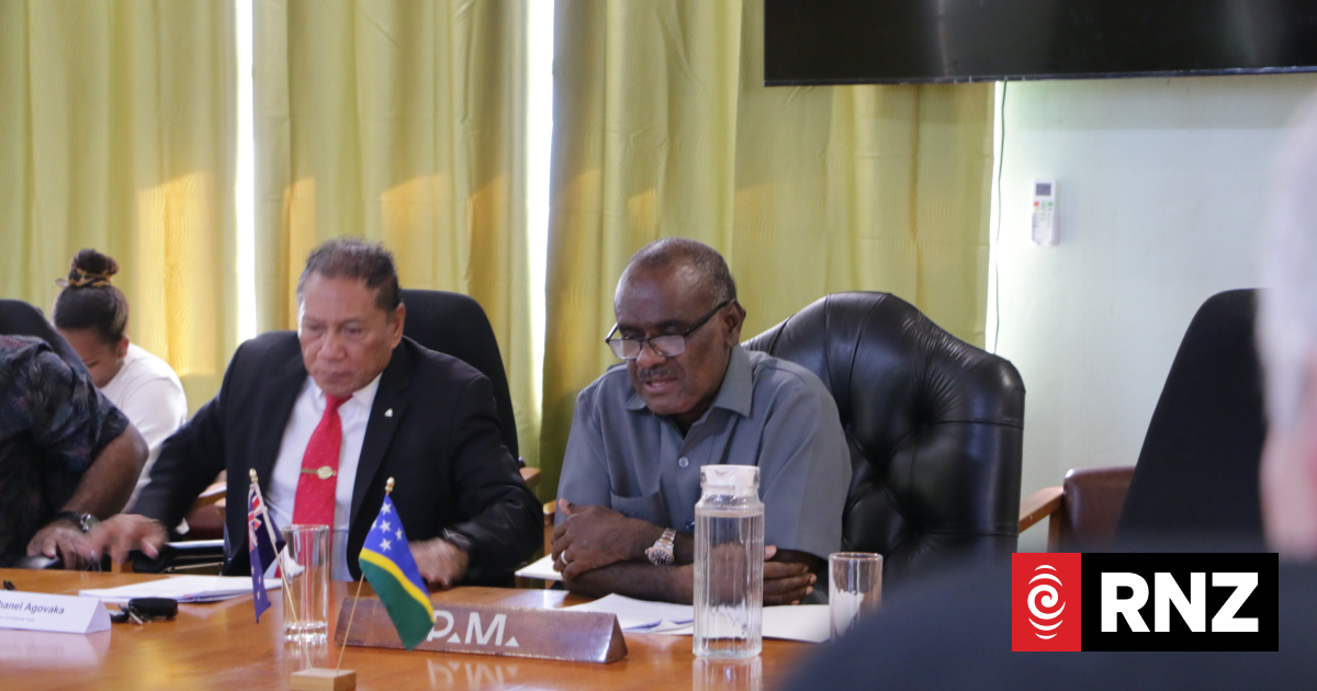 Manele backs former foreign minister and defector for Solomon Islands' top job