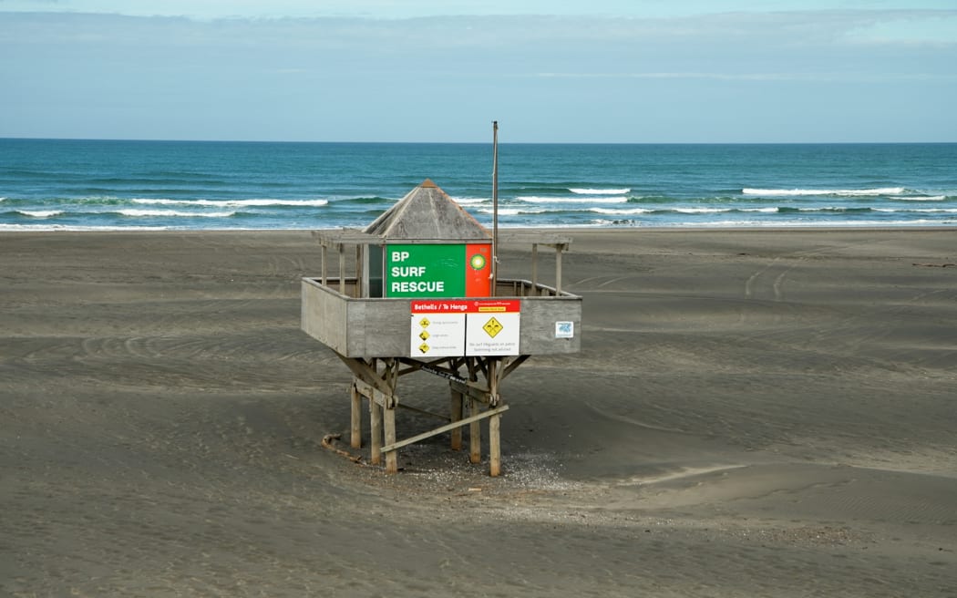 Bethells Beach surf lifesaving