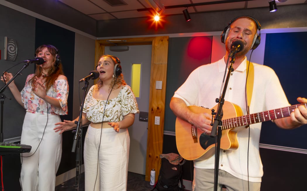 Taranaki band Fin Rah Zel