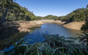 Watercare_upper_nihotupu_low_levels_18may_2020_