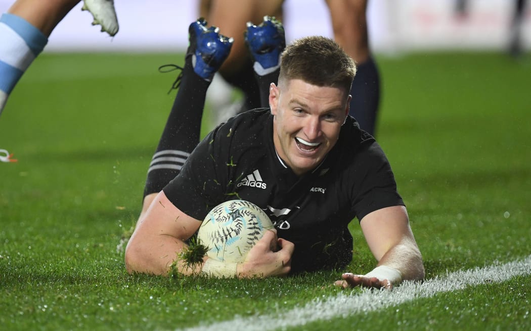 Jordie Barrett of the All Blacks scores.
All Blacks v Argentina, Rugby Championship, FMG Waikato Stadium, Hamilton, New Zealand. 3 September 2022. © Copyright Photo: Jeremy Ward / www.photosport.nz